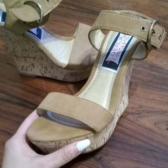 Shoes - Picture 2 of 2